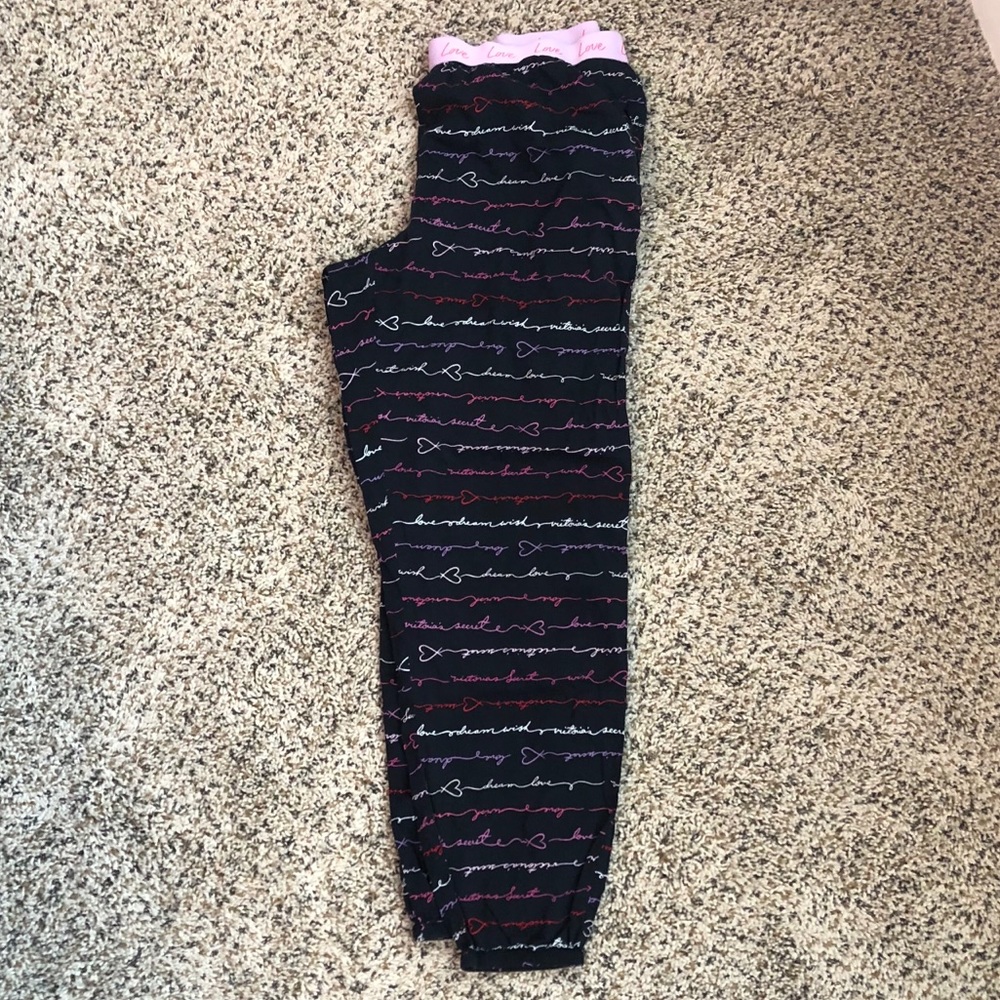 EUC Victoria Secret sleep capris size medium